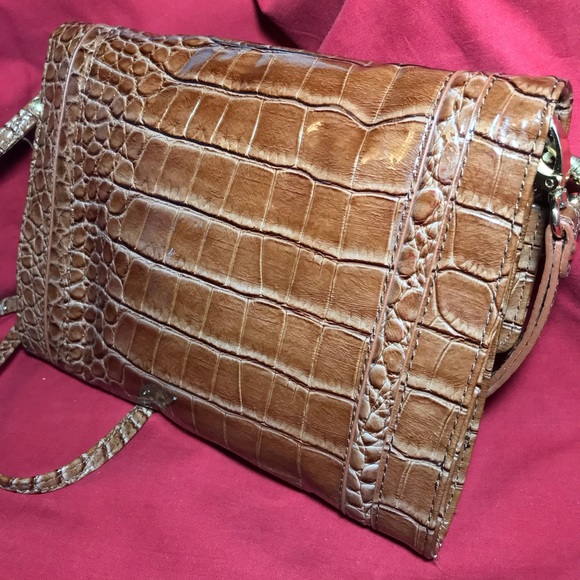 Liz Claiborne Chocolate Brown Faux Alligator Gold Tone Hardware Crossbody Clutch - Picture 7 of 16